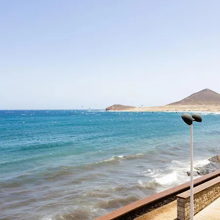 Amazing Beachfront Casa Corina I アパート *