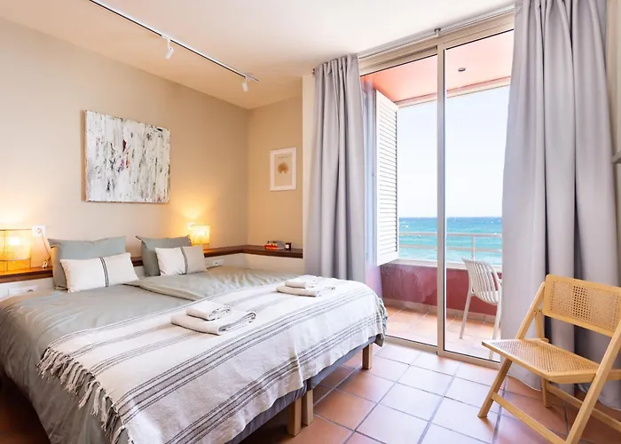 Amazing Beachfront Casa Corina I Апартаменты