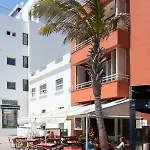 Amazing Beachfront Casa Corina I Daire *